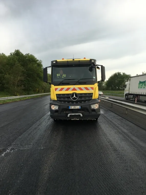Balayage et nettoyage de l'autoroute A9 vers Montpellier 